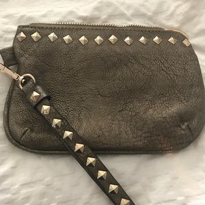 Wristlet with gold studs